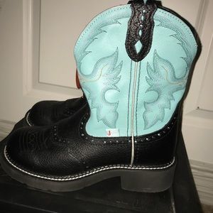 Teal & black cowgirl boots NWT